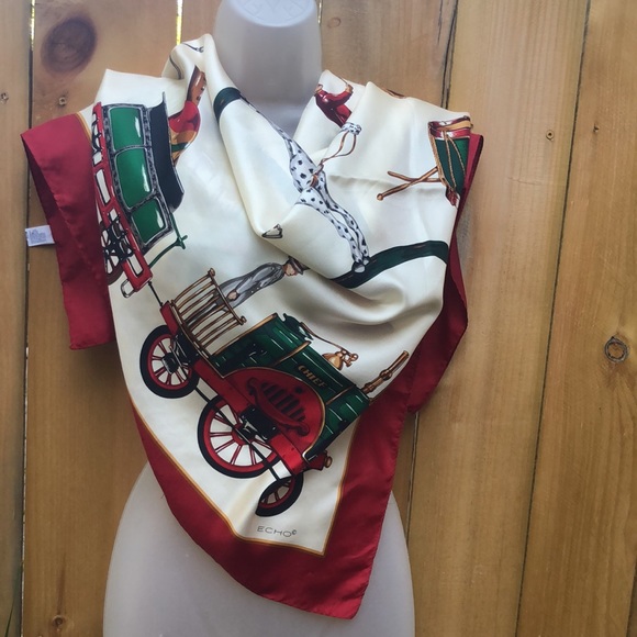 VTG Echo Christmas Ornament Print Festive & Gorgeous. 100% Silk - Picture 1 of 16